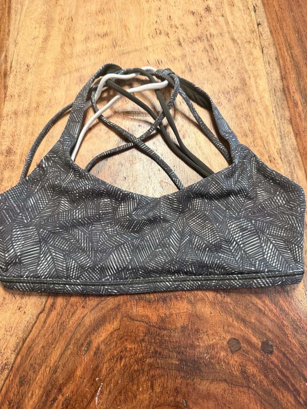 Lululemon Free To Be Wild Bra Size 4 Gray Palm Leaf Print